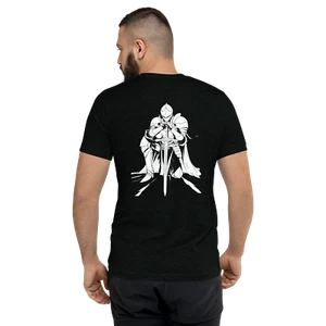 Camiseta Unisex Orgánica Media Luz con Estampado Caballero Oscuro Negra - Imagen 1 de 19