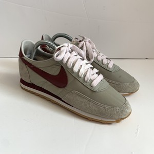 ladies retro nike trainers