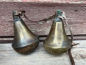VINTAGE PAAR 2 ANTIKE SCHLITTENGLOCKEN AUS MESSING HÄNGEND AUS ISRAEL ? 4,5" NAHER OSTEN - Bild 1 von 4