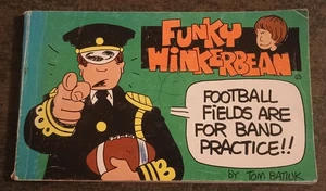 Funky Winkerbean : Football Fields are for Band Practice by Tom Batiuk - PB book - Imagen 1 de 1