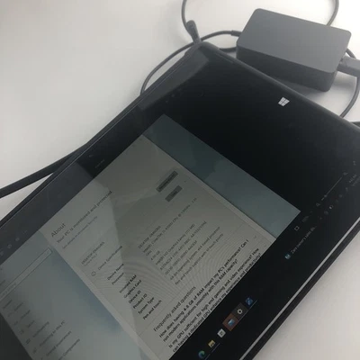 Surface Pro 3 works great, 14" 4GB 128GB HDD i5-4300u 2.5GHz 64bit - Image 1 of 4