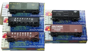 5 VERY CLEAN & COMPLETE ROUNDHOUSE FREIGHT CARS. OEM BOXES-FREE SHIP - Picture 1 of 16