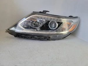 2014 2015 KIA SORENTO HALOGEN HEADLIGHT WITH LED ACCENT LEFT LH 92101-1U600 TYC - Picture 1 of 13