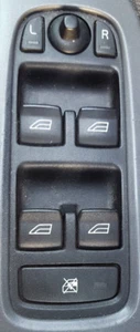 VOLVO V50 2.0 DIESEL ELECTRIC WINDOW / MIRRORS SWITCHES - Picture 1 of 1