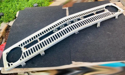 1971 - 1973 道奇 B100 B200 B300 Sportsman Tradesman Van 原始设备制造商铝烤架格栅 — 第 1/4 张图片