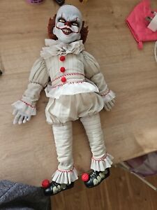 Pennywise IT 2017 Mezco Clown Doll 18" MDS Roto plush Figure