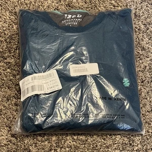 IZOD Men's Advantage Perf Crewneck Fleece Pullover Sweatshirt Legion Blue Large - Picture 1 of 4