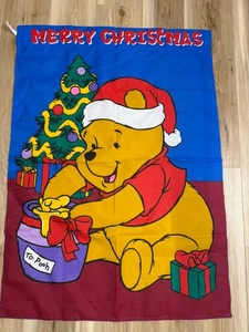 Vintage Disney Winnie Puuh Frohe Weihnachten Flagge 29"x 40" Etikett befestigt - Bild 1 von 5