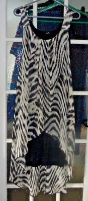 Wallis Short Dress or  Long Tunic Size 18 Chiffon Outer Stretch Inner - Image 1 of 3