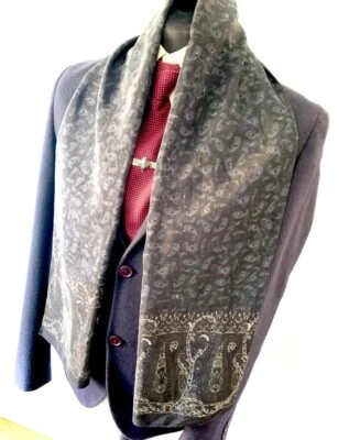 Men's Vintage Grey Tassel Scarf 60's, Original Retro Mod Fleur De Liz Cravat - Image 1 of 4