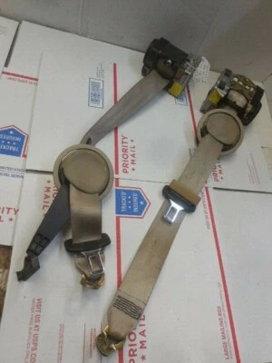 1998 - 2004 Audi A6 Par de Cintos de Segurança Traseiros Esquerdos Direitos Retratores 0067250C  - Imagem 1 de 4