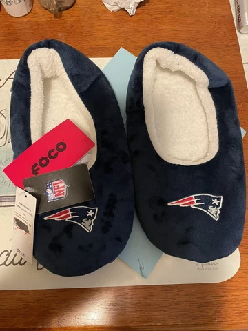 FOCO NEW ENGLAND PATRIOTS BALLERINA STYLE SLIPPERS  NWT   LARGE Cover