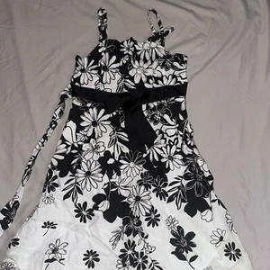 emily west girls dress Black & White Floral Size 12 - Picture 1 of 7