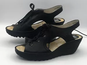 Fly London Zapatos Mujer’s 9.5 Cuero Negro Con Cordones Cuña Sandalia Boho Festival. - Imagen 1 de 10