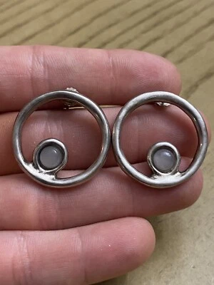 Uno de 50 镀银签名环带灰色珍珠耳环“Make a Wish” — 第 1/2 张图片