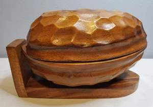 Handgefertigte Holzkiste Nussbaum in Holzform aufklappbar - Bild 1 von 9