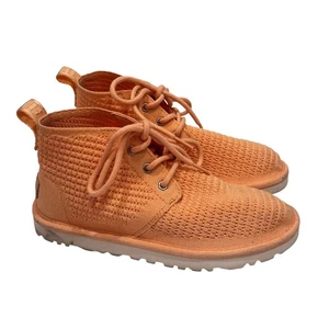 Botas al tobillo UGG Neumel Breeze Chukka punto melocotón con cordones informales para mujer talla 7 - Imagen 1 de 6