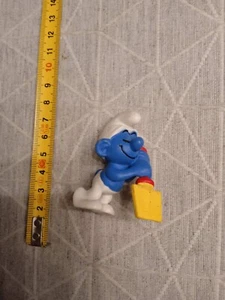 Figurine PVC SCHLEICH - smurf SCHTROUMPF - 20043 dort pelle - PEYO 1978 - Picture 1 of 2