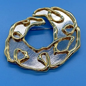 PARK LANE Signed Brooch Abstract 1980's Silver-Gold-Tone Squiggles 3.75" Round - Picture 1 of 10