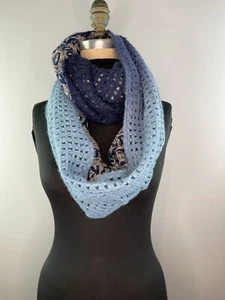 BCBGeneration Damen Luxe Lace Knit Infinity Scarf Blue Ombre Night One Size - Bild 1 von 5