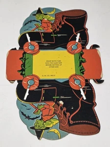 Antike G.M. Co Die Cut Halloween Süßigkeiten Behälter Hexe im Rollschuh Schuh Auto - Bild 1 von 22