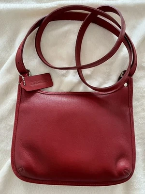 Vintage Coach 9142 Saddle Red Leather Hippie Flap Crossbody Shoulder Bag USA - Image 1 of 4