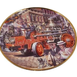 The National Fire Museum Collectors Plate Christi-Drawn Pumper- - Picture 1 of 6