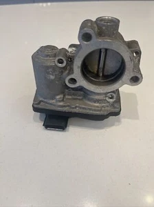 NISSAN MICRA K14 / DACIA SANDERO MK2 2016-22 1.0 PETROL THROTTLE BODY 161204132R - Picture 1 of 5