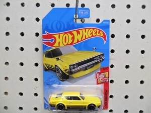 2021 hot wheels Yellow Nissan Skyline 2000 GT-R Then And Now 9/10 180/250 - Picture 1 of 3