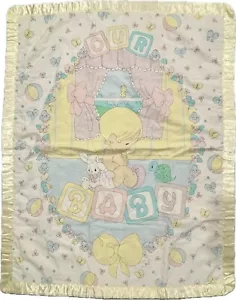 Vintage Precious Moments Our Baby Steppdecke Pastell Hase Vogel Schleife Handarbeit - Bild 1 von 10