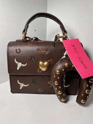 Bolso Bandolera Betsey Johnson Western Bordado Cartera Herradura Foto 1 de 4