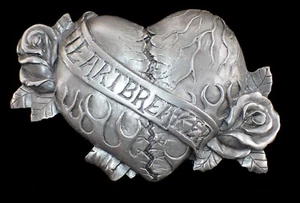 SEHR DETAILLIERTE GROSSE GRÖSSE HEARTBREAKER GÜRTELSCHNALLE MIT ROSEN HERGESTELLT IN DEN USA NEU! - Bild 1 von 2