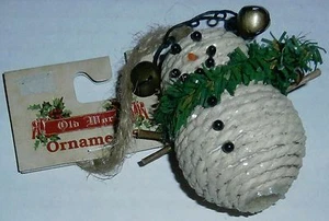 Adorno de Navidad MUÑECO DE NIEVE Campanas para Orejas y Guirnalda para Bufanda - Imagen 1 de 1