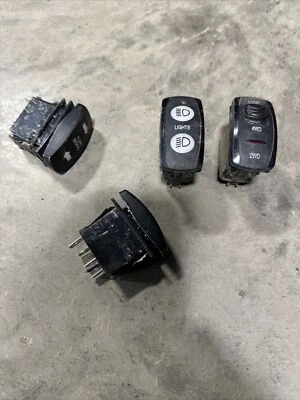 Interruptor de luz Arctic Cat Wildcat 700 Trail 4x4 intermitente 2014 #3 Foto 1 de 4