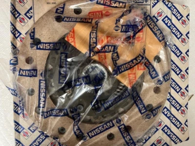 Genuine Datsun 1500 1600  SP311 ?  30100-U5100 Clutch Disc Blubird  N.O.S. - Image 1 of 4