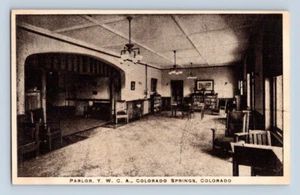 1915. INNENAUSSTATTUNG, SALON, YWCA COLORADO FEDERN, COLORADO. POSTKARTE ST3 - Bild 1 von 2