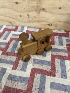 Motor de tren Choo-Choo de madera hecho a mano con anotaciones de madera - Imagen 1 de 9