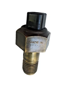 1967-73 FIAT 850 SPIDER COUPE GOOD USED TEMPERATURE SENDER - Picture 1 of 1