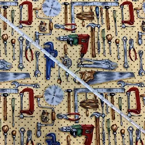 Meterware Werkstatt Werkzeuge Lochwand Vintage zeitlose Schätze 100 % Baumwollstoff BTY - Bild 1 von 8