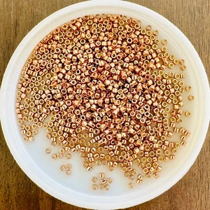 11/0 MIYUKI Seed Beads,Delica, Duracoat Galv Champagne (DB1834), 5g - Picture 1 of 1