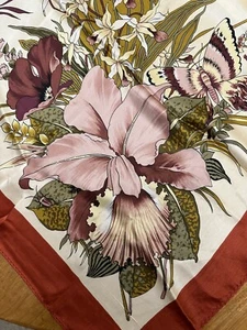 LG 100% Silk Scarf / Wrap 42" SQUARE-UNBRANDED ORIENTAL LABEL-FLORAL ETC - Picture 1 of 12