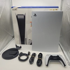 Sony PS5 Blu-Ray Edition Console - White - Picture 1 of 5