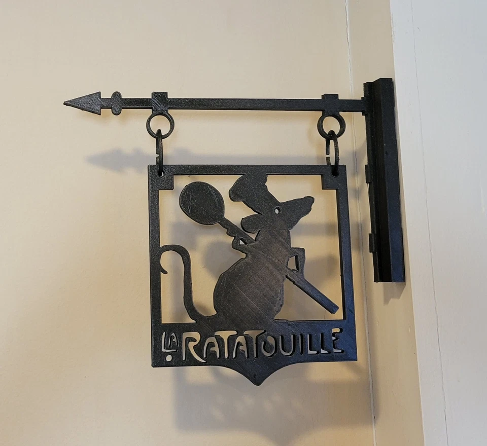 Letrero de La Ratatouille - Arte de pared de cocina Disney - Decoración de chef Remy - Bistro francés Foto 1 de 4