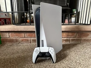 Sony PS5 Console Blu-Ray Disc Edition - WHITE - Deep Cleaned! - Picture 1 of 6