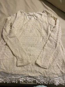 a'reve Anthropologie Women's Medium Bobble Scoop Neck Lace Top Split Back EUC - Picture 1 of 2