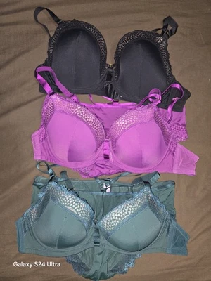 LOTE 3 sutiãs de mergulho Adore Me Marca 42C e 2 calcinhas preto roxo verde excelente estado usado e novo  - Imagem 1 de 4