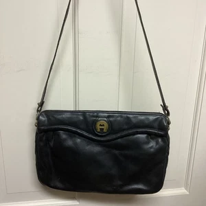 Bolso de hombro de cuero negro de Etienne Aigner - Imagen 1 de 4