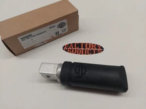 GENUINE HARLEY DAVIDSON RH Passenger Foot Peg 50500609 - Bild 1 von 4