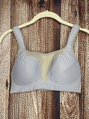 Sujetador deportivo convertible Panache 7341 sin cables gris talla 30DD Foto 1 de 4