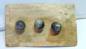 Antiguo De Colección KREISLER Deco NUEVO DE LOTE ANTIGUO con defectos conjunto de 3 botones de perno en tarjeta #Z402 - Imagen 1 de 5